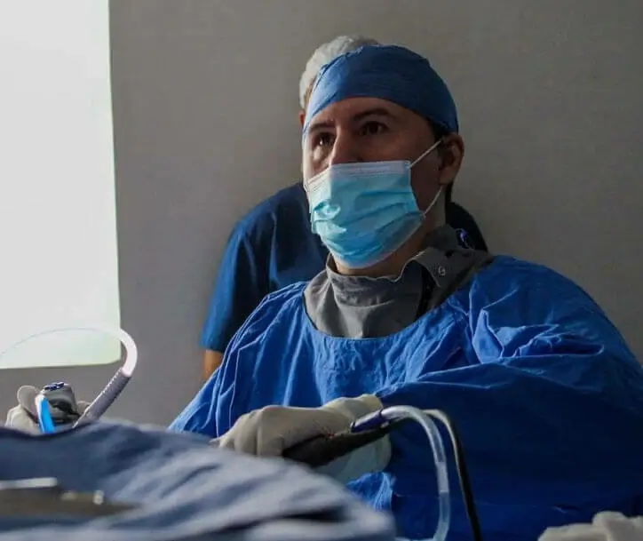 Dr. Oscar Rodríguez - Traumatólogo y Ortopedista en Guadalajara